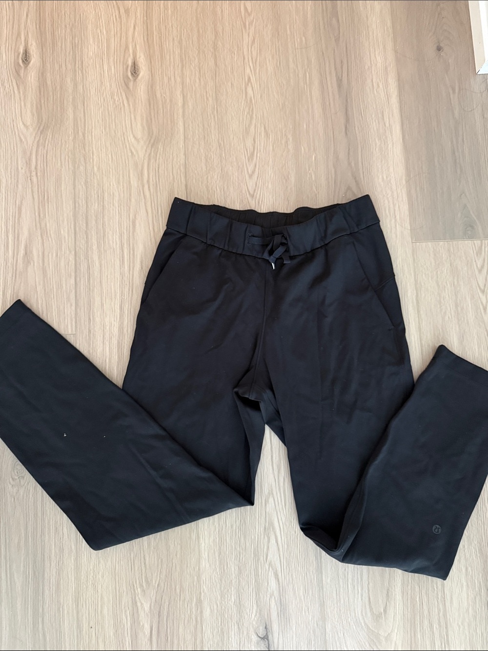 Black on the fly pants woven Casual Pants